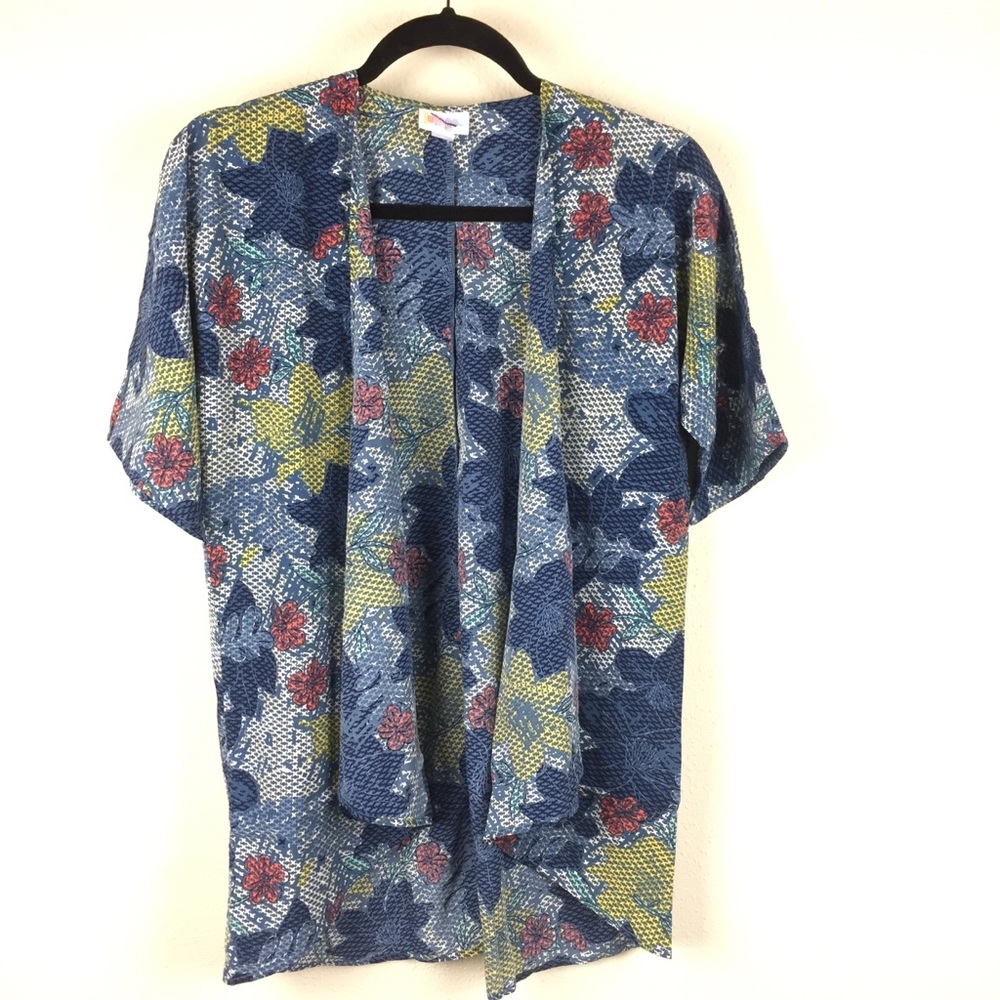 🌞New LuLaRoe Lindsay Kimono